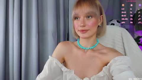 Your Selena 3 online show from 07-08-26, 03:00