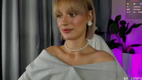 Your Selena 3 online show from 07-11-26, 02:14