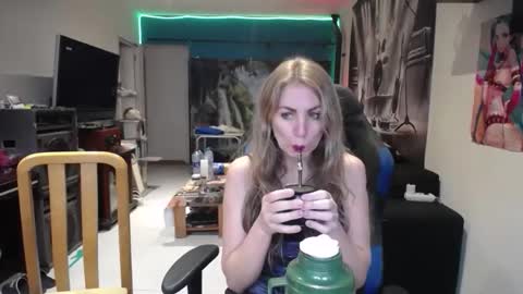 Giselle and Jay online show from 11-18-25, 09:03