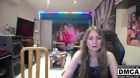 Giselle and Jay online show from 11-25-25, 10:26