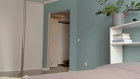 Sasha online show from 02-16-25, 06:43