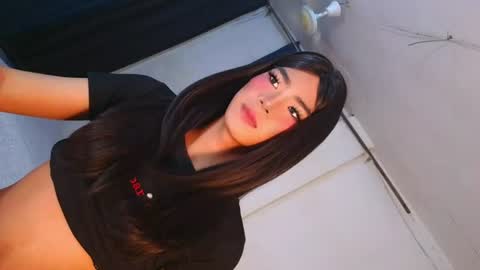 Snapshot of sasha_blade chatting on 07-19-26, 05:00 Sasha online show from 07-19-26, 05:00