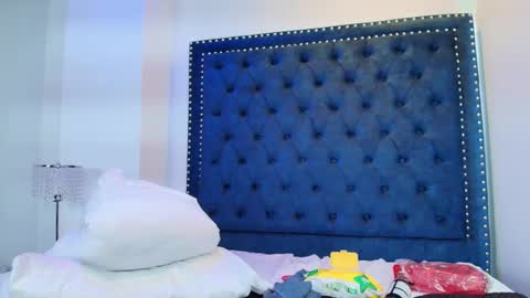 Sasha online show from 03-08-25, 06:21