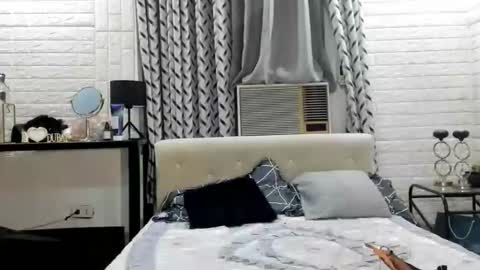 Snapshot of sasha_hale_ chatting on 09-14-25, 11:20 My name is Sasha I will be glad if you spend your time with me 3 you can DM me if you need me online show from 09-14-25, 11:20