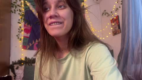 Snapshot of sasha_moormeoow chatting on 01-09-25, 07:42 Alexandra Sasha in short online show from 01-09-25, 07:42