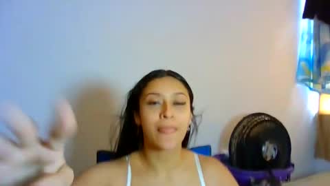 Snapshot of sasha_rose23 chatting on 01-16-26, 06:34 Camila online show from 01-16-26, 06:34