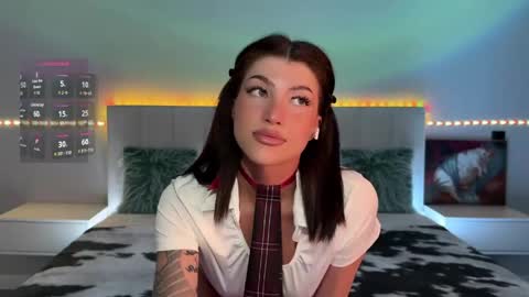 Hi everyone my name is Sasha   online show from 05-21-26, 08:05