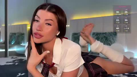 Hi everyone my name is Sasha   online show from 07-14-26, 08:25