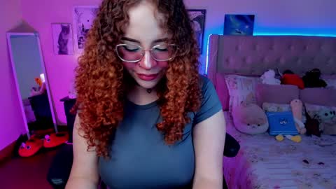 Snapshot of sashaa_love chatting on 02-06-25, 08:39 Tattie online show from 02-06-25, 08:39