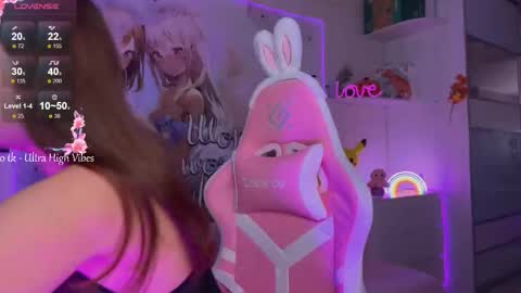 Snapshot of sashacollerx chatting on 11-28-25, 03:31 Alexa online show from 11-28-25, 03:31