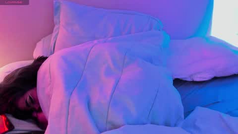 Snapshot of sashajune chatting on 12-07-24, 11:40 selene online show from 12-07-24, 11:40