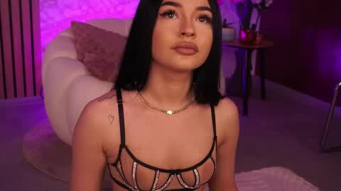 Snapshot of sashalorrenz chatting on 06-04-26, 02:45 Sasha online show from 06-04-26, 02:45