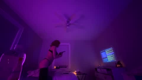 Snapshot of sashaminx6969 chatting on 12-18-24, 06:21 Sasha online show from 12-18-24, 06:21