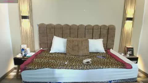 Snapshot of sasharosee2 chatting on 09-21-25, 12:07 S A S H A R O S E online show from 09-21-25, 12:07