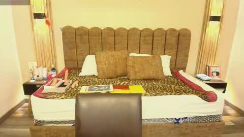 Snapshot of sasharosee2 chatting on 09-23-25, 11:46 S A S H A R O S E online show from 09-23-25, 11:46