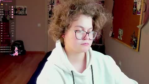 .Alexandra online show from 12-19-24, 01:07