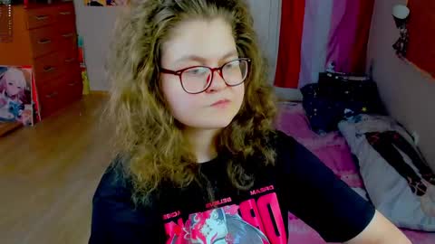 Snapshot of sashy_way chatting on 05-23-26, 04:22 .Alexandra online show from 05-23-26, 04:22