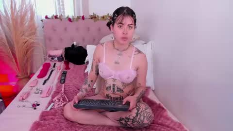 Snapshot of saskia_vellour chatting on 07-23-26, 06:28 saskia_vellour online show from 07-23-26, 06:28