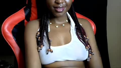Snapshot of sassy_lyne chatting on 07-21-26, 07:11 sassy_lyne online show from 07-21-26, 07:11
