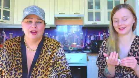 Snapshot of sassy_seasons chatting on 02-12-25, 11:51 sassy_seasons online show from 02-12-25, 11:51