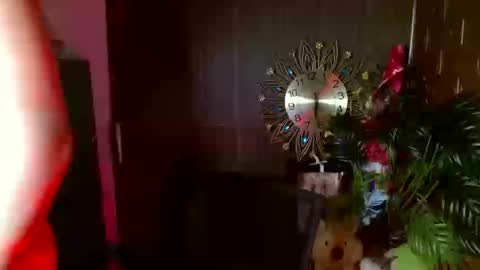 sassy_tinaxx online show from 12-17-25, 09:37