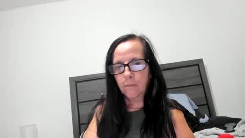 Snapshot of sassypeachgoddess chatting on 10-08-25, 03:04 sassypeachgoddess online show from 10-08-25, 03:04