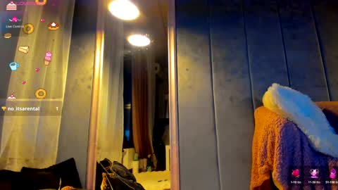 Snapshot of sassyt33n chatting on 12-15-25, 05:34 sassyt33n online show from 12-15-25, 05:34