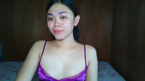 Snapshot of saszzyyumiie chatting on 10-18-25, 02:36 saszzyyumiie online show from 10-18-25, 02:36