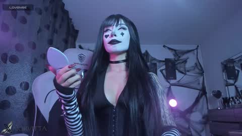 Snapshot of satanbabee_ chatting on 10-22-25, 10:42 im expecting 300 thumbs up on my altar online show from 10-22-25, 10:42