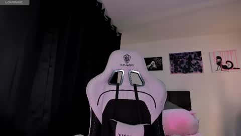 Snapshot of satanbabee_ chatting on 06-15-26, 11:18 im expecting 300 thumbs up on my altar online show from 06-15-26, 11:18