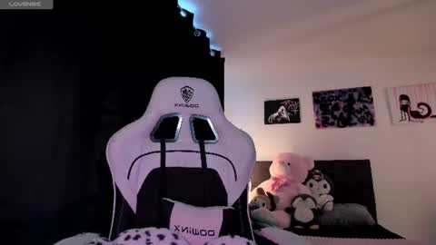 Snapshot of satanbabee_ chatting on 06-22-26, 09:34 im expecting 300 thumbs up on my altar online show from 06-22-26, 09:34