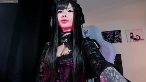 Snapshot of satanbabee_ chatting on 07-13-26, 12:57 im expecting 300 thumbs up on my altar online show from 07-13-26, 12:57