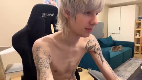 Snapshot of satoshi_qq chatting on 03-09-26, 10:25 Satoshi online show from 03-09-26, 10:25