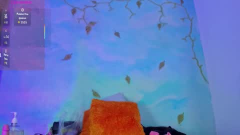 Saturnooo online show from 10-31-25, 07:09