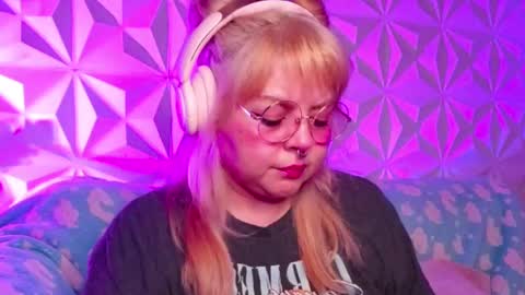 Gina George online show from 09-27-25, 12:26