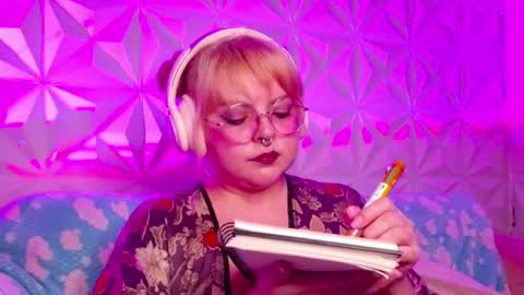 Gina George online show from 09-29-25, 12:38