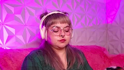 Gina George online show from 11-21-25, 12:32