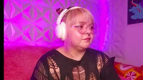 Gina George online show from 01-17-26, 01:54