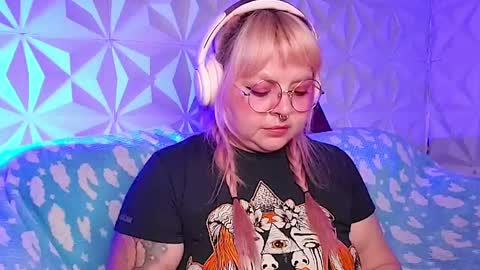 Gina George online show from 04-25-26, 12:13