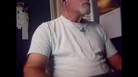 Snapshot of satyr64 chatting on 09-14-25, 02:27 satyr64 online show from 09-14-25, 02:27