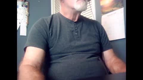 Snapshot of satyr64 chatting on 09-17-25, 02:19 satyr64 online show from 09-17-25, 02:19