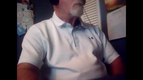 Snapshot of satyr64 chatting on 09-25-25, 05:27 satyr64 online show from 09-25-25, 05:27