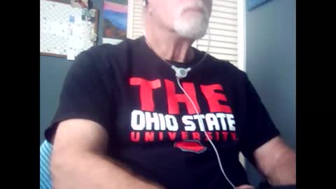 Snapshot of satyr64 chatting on 10-18-25, 01:45 satyr64 online show from 10-18-25, 01:45