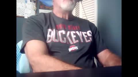 Snapshot of satyr64 chatting on 10-20-25, 02:39 satyr64 online show from 10-20-25, 02:39