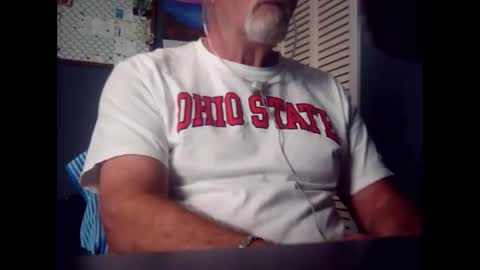 Snapshot of satyr64 chatting on 10-26-25, 02:01 satyr64 online show from 10-26-25, 02:01