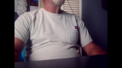 Snapshot of satyr64 chatting on 10-28-25, 03:47 satyr64 online show from 10-28-25, 03:47