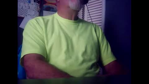 Snapshot of satyr64 chatting on 11-17-25, 03:40 satyr64 online show from 11-17-25, 03:40