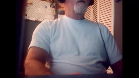 Snapshot of satyr64 chatting on 11-20-25, 09:58 satyr64 online show from 11-20-25, 09:58