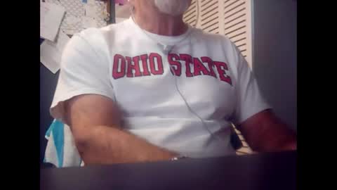 Snapshot of satyr64 chatting on 12-20-25, 09:44 satyr64 online show from 12-20-25, 09:44