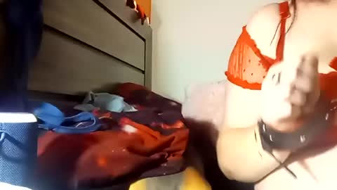 SnowBunny online show from 08-08-26, 07:43